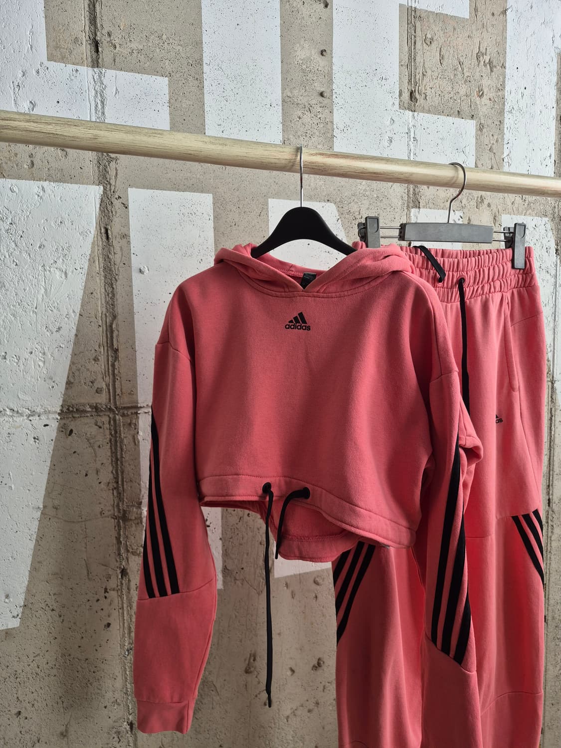 아디다스 약기모 크롭 트레이닝복 세트(MT0 상품이미지2