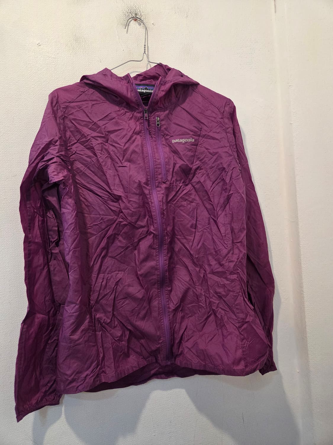 파타고니아 후드바람막이자켓  상품이미지1