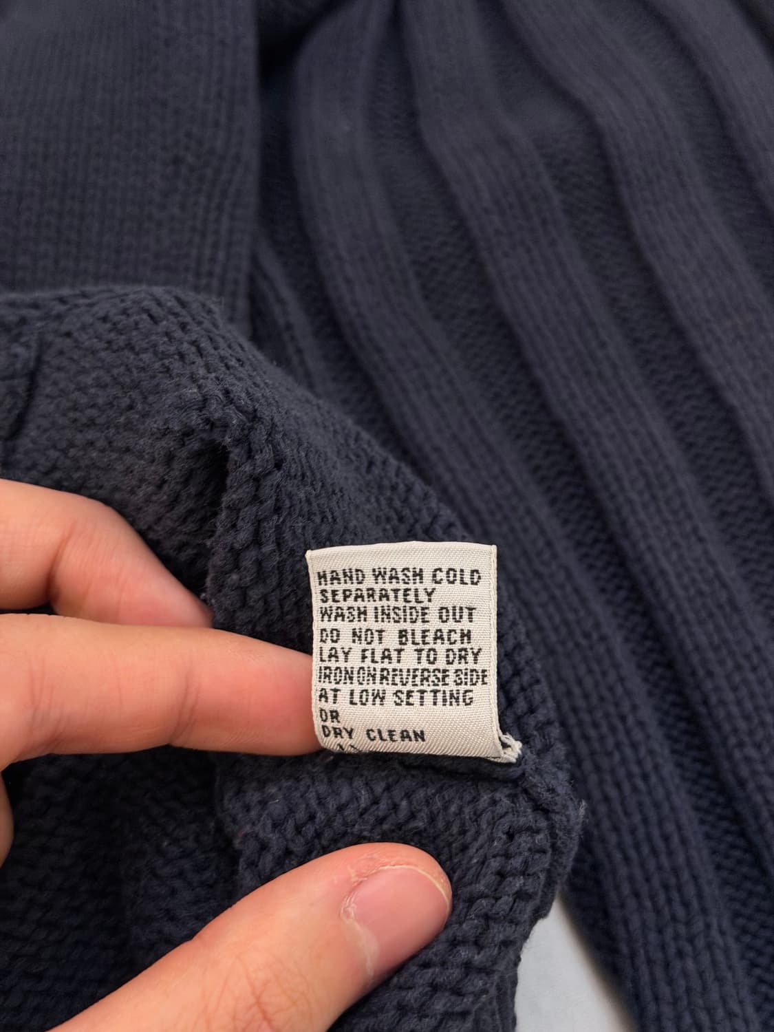 아르마니 익스체인지 투웨이 케이블 후드 니트 네이비 상품이미지8