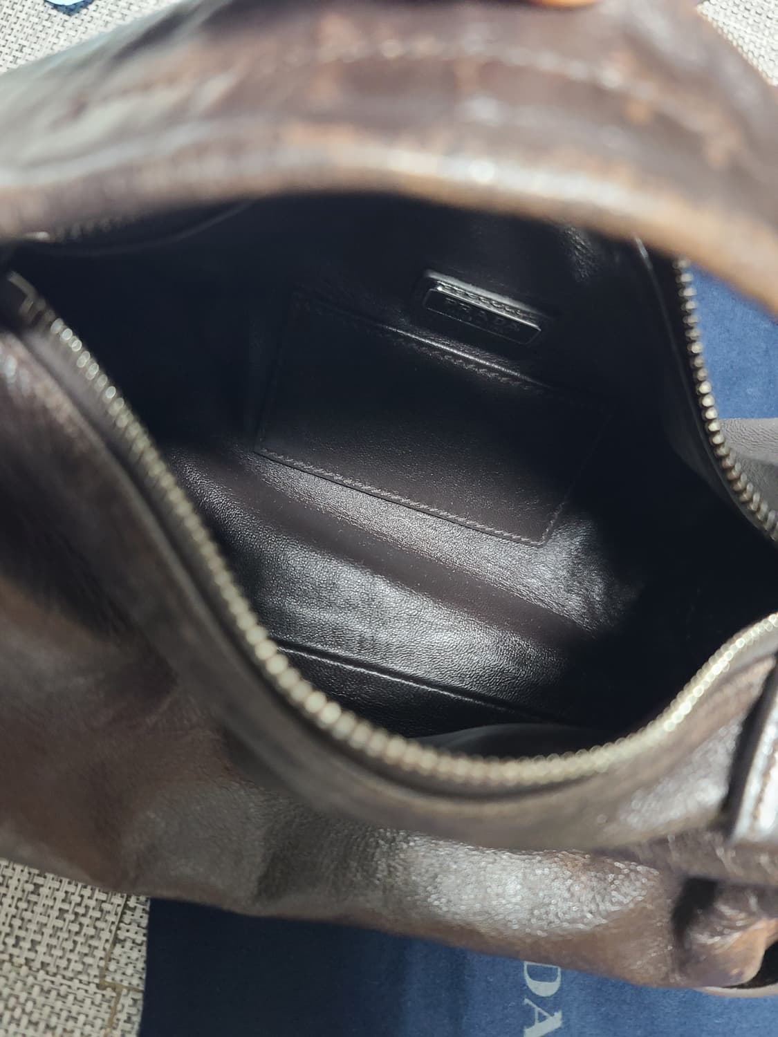 프라다 나파가죽 숄더백 빈티지다크브라운 2vh188 크로스백 상품이미지6