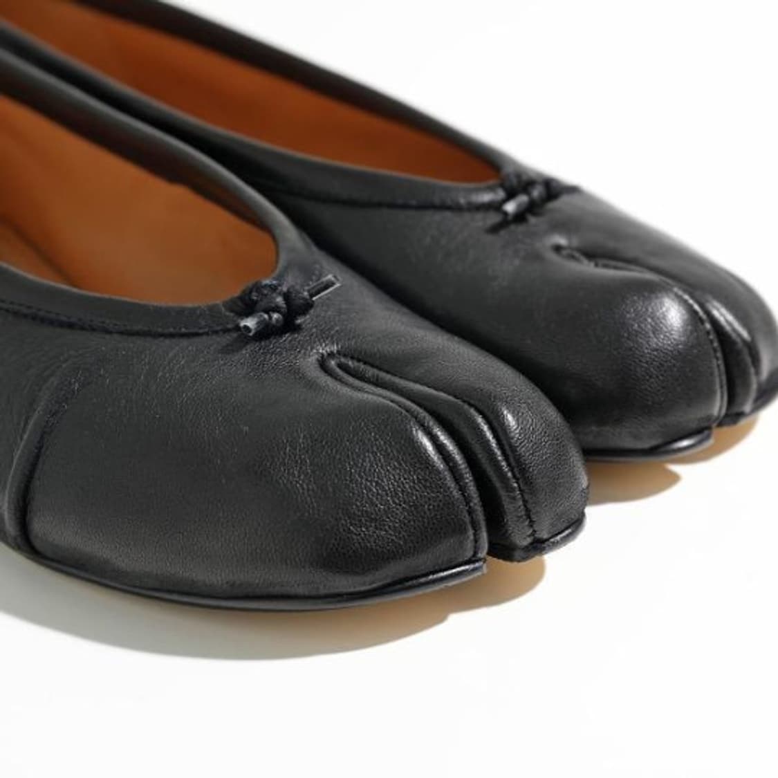 마르지엘라 26ss 뉴타비 발레리나 슈즈 (220) 블랙 상품이미지2