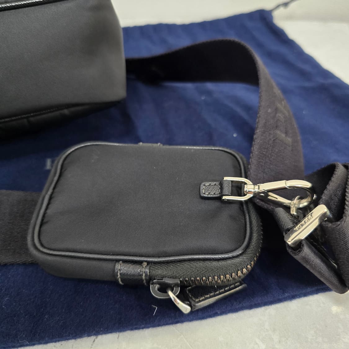 프라다 리나일론 사피아노 크로스백 판매  상품이미지5