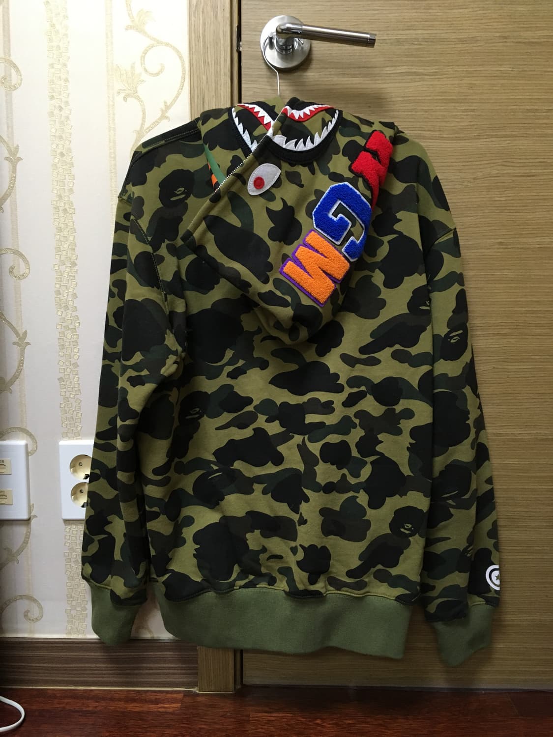 급처) 베이프 샤크 카모 후드 녹계🙉 상품이미지1