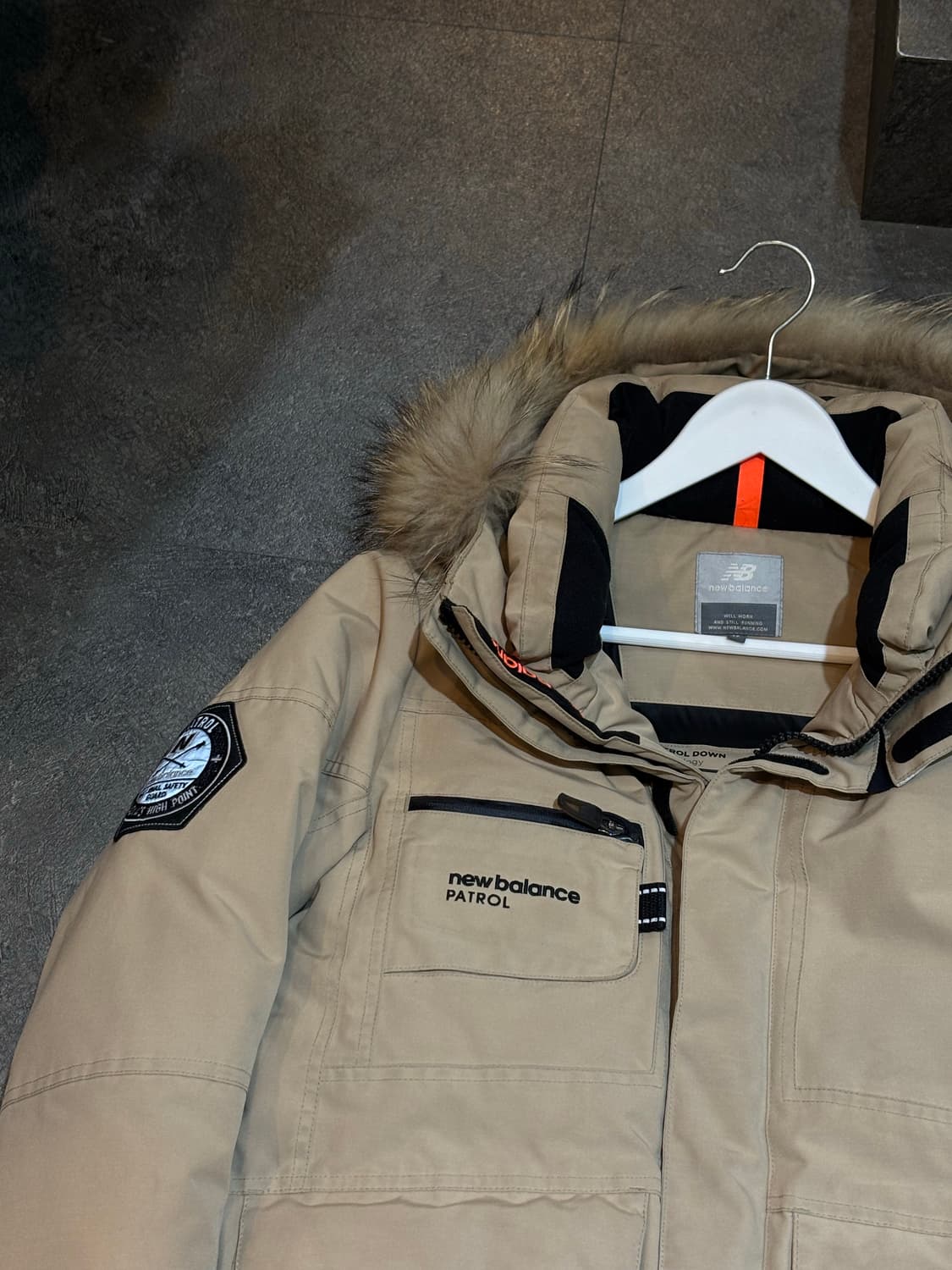뉴발란스 구스다운 패딩 M사이즈 상품이미지4