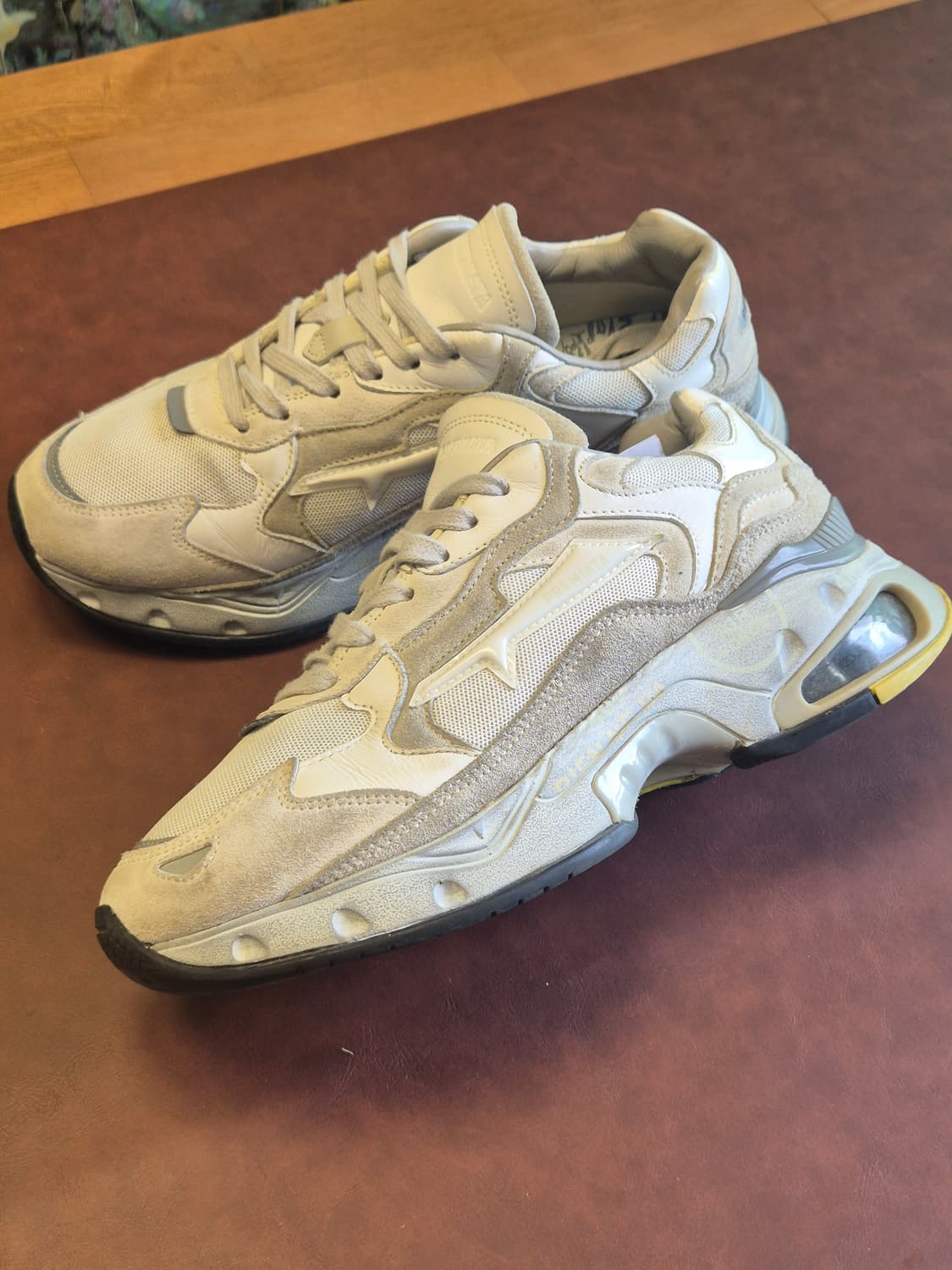 실착용3회 프리미아타 240-245(38) 샤키화이트 유니섹스 상품이미지4