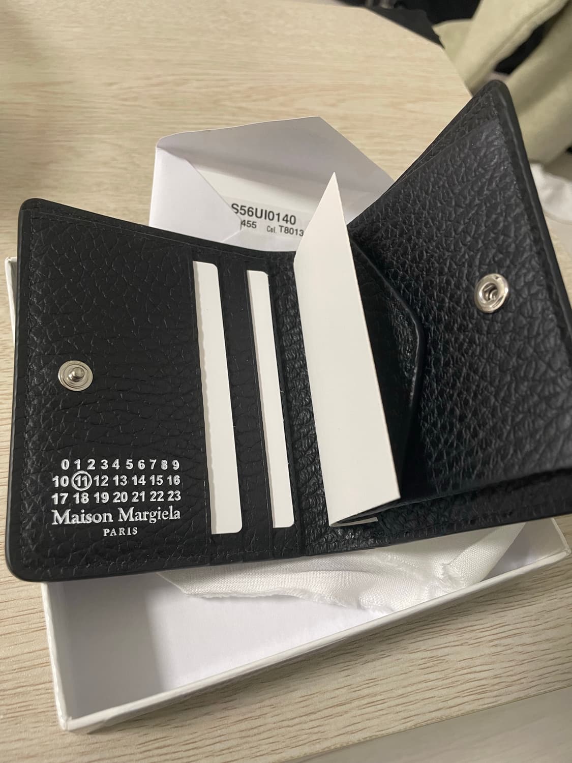메종 마르지엘라 컴팩트 반지갑 블랙 S56UI0140 상품이미지4