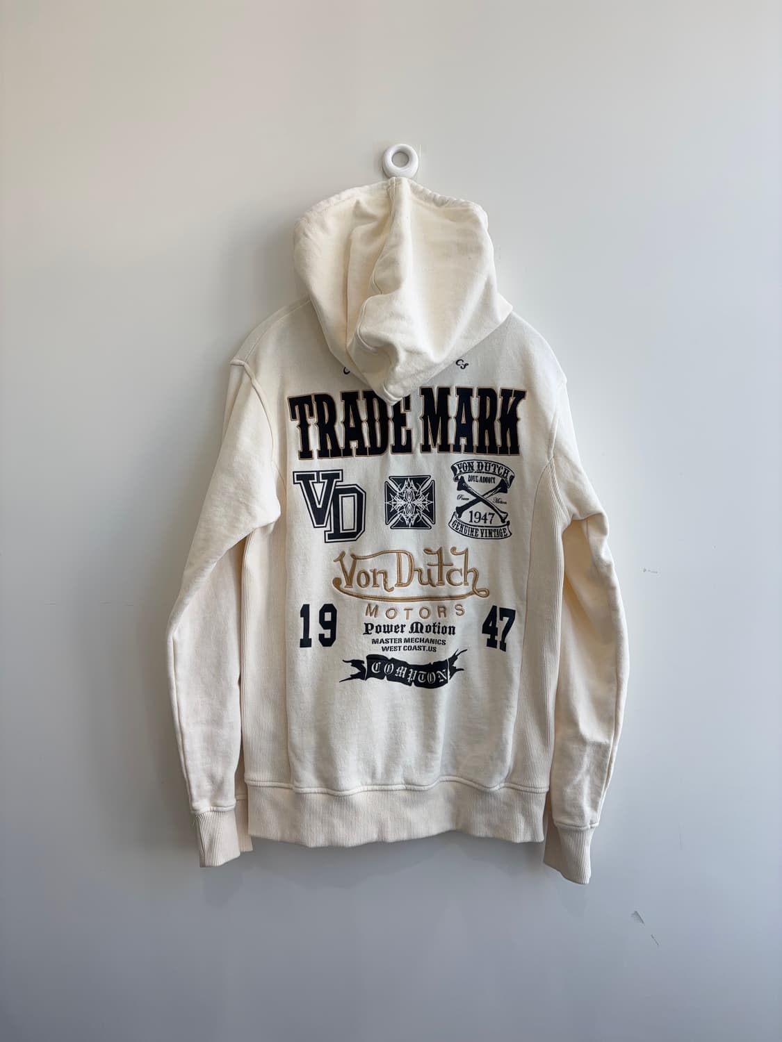 VON DUTCH 뒤판 자수 포인트 아이보리 후드집업 상품이미지6