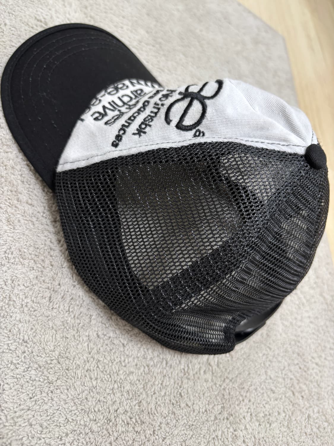 [S급] 트렌드🔥Aeae 블랙 화이트 메쉬캡 F 상품이미지4