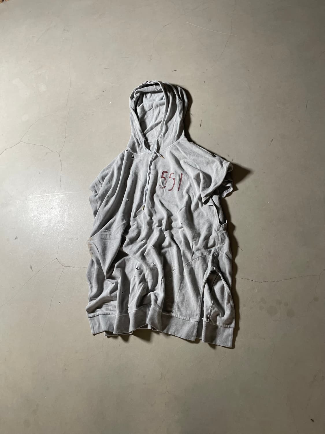  KZ Atelier Hand Distressed Hood tee 상품이미지1