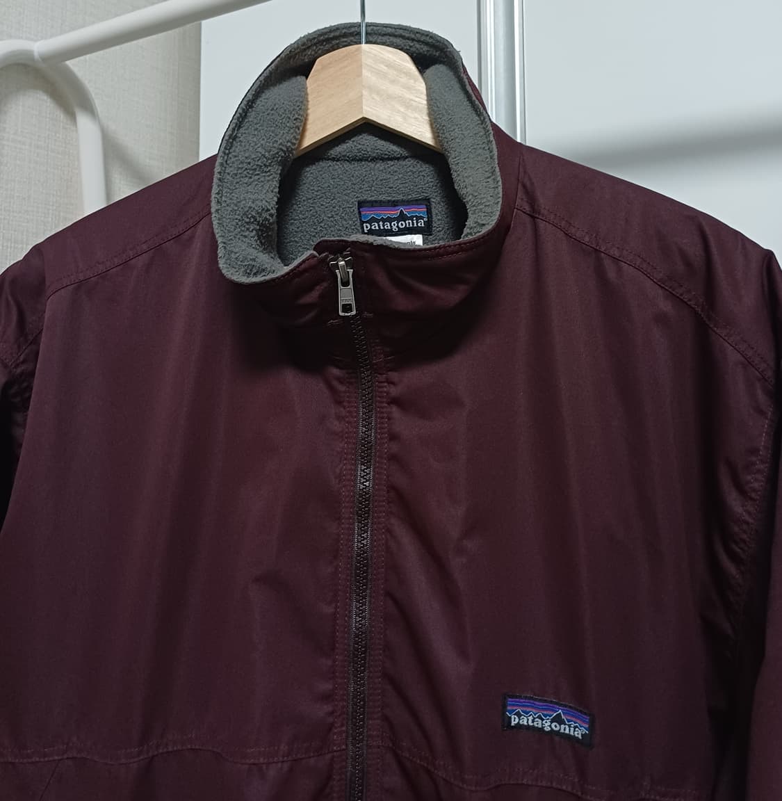 [M] 파타고니아 쉘드 신칠라 봄버 자켓 버건디 상품이미지2