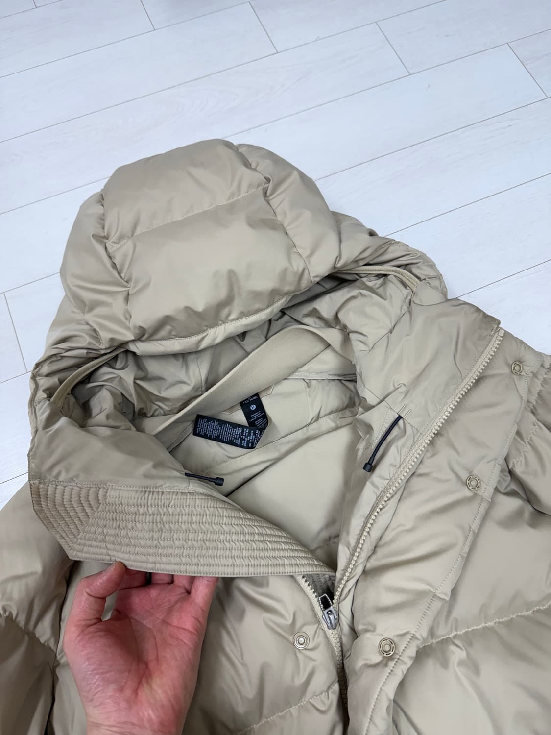 룰루레몬 패딩 M 사이즈 구스 다운   상태 괜찮습니다  8.5/10 하 상품이미지4