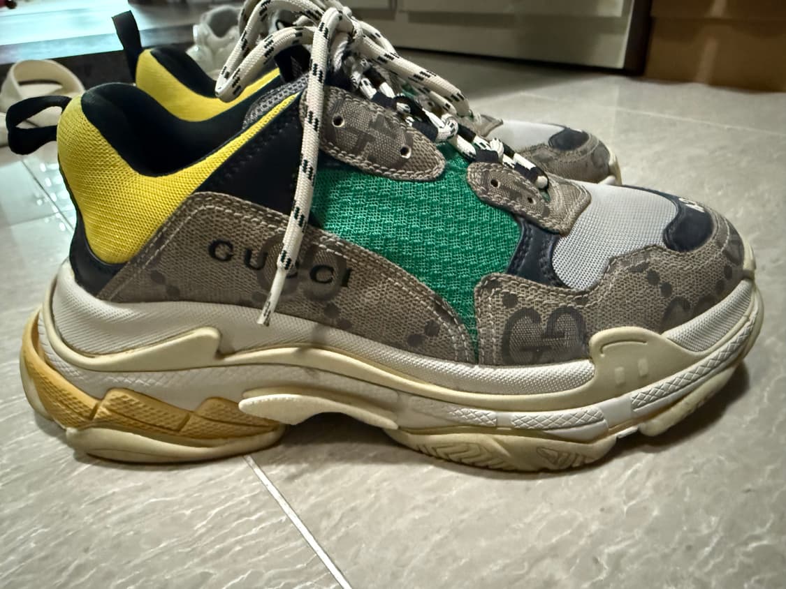 구찌 x 발렌시아가 해커 프로젝트 트리플 S 스니커즈 (677192) L 상품이미지1