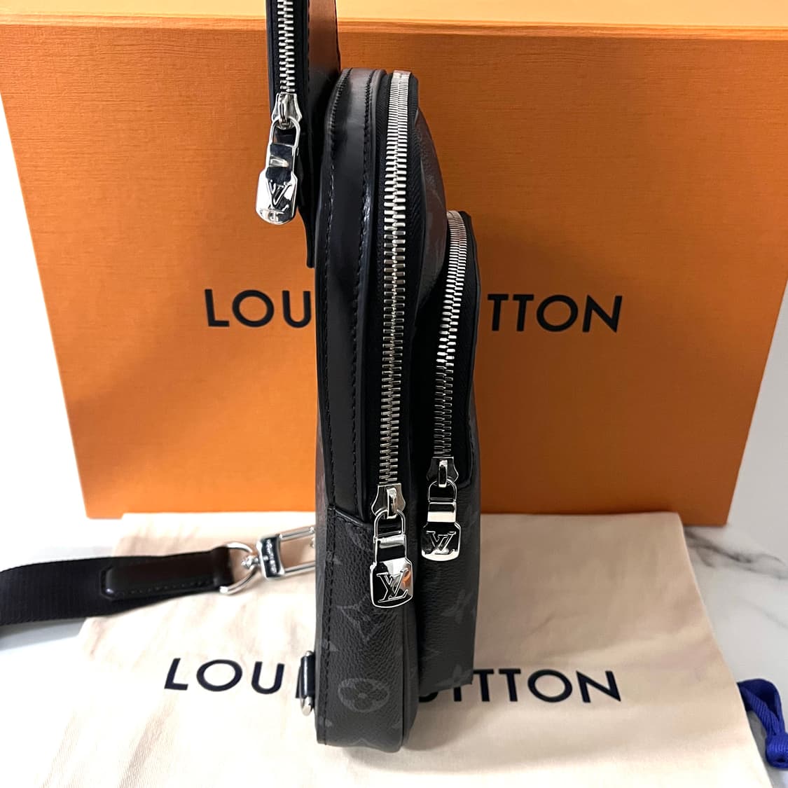 [S급/정품] 루이비통 에비뉴 슬링백PM 이클립스 크로스백 가방 상품이미지7