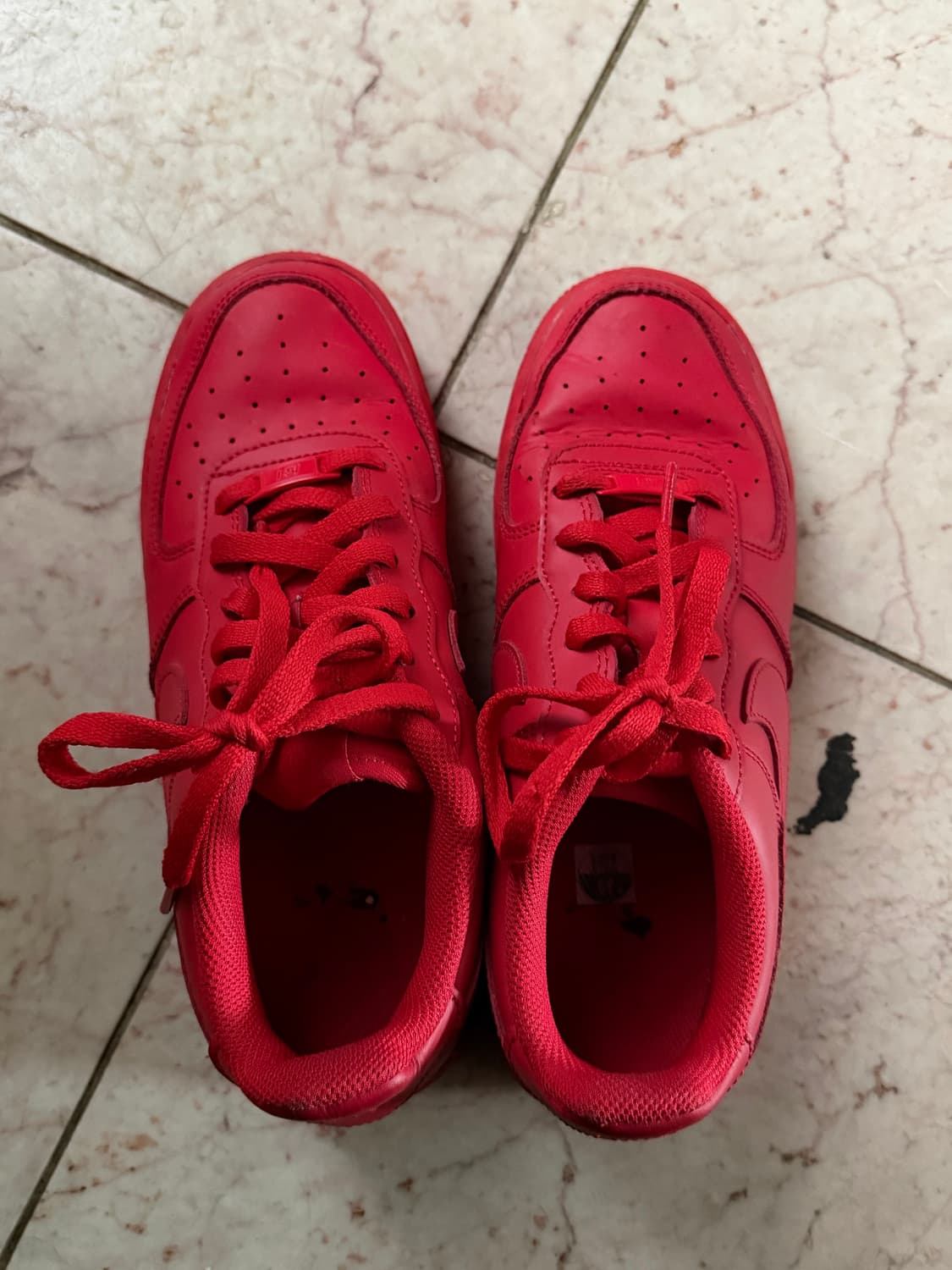 나이키 에어포스 1 '07 LV8 로우 트리플 레드 240 상품이미지2