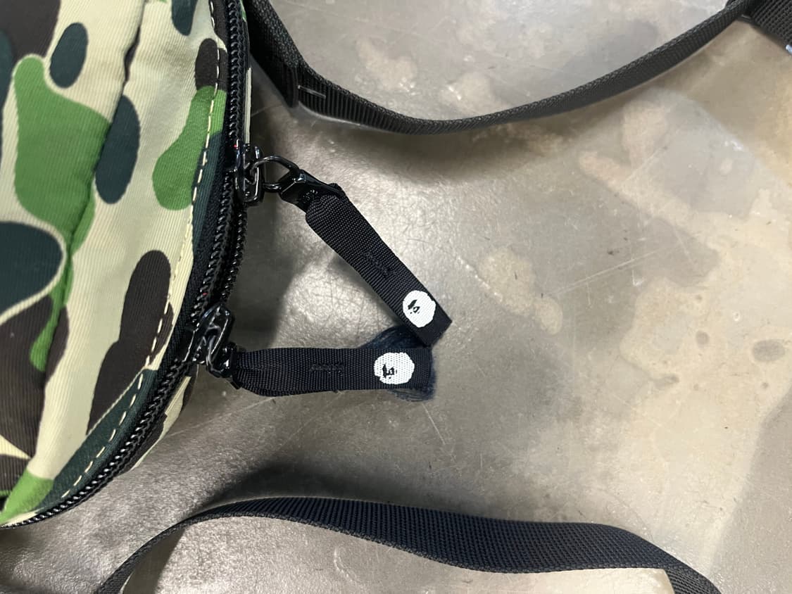 베이프 샤크 미니 크로스백  상품이미지8