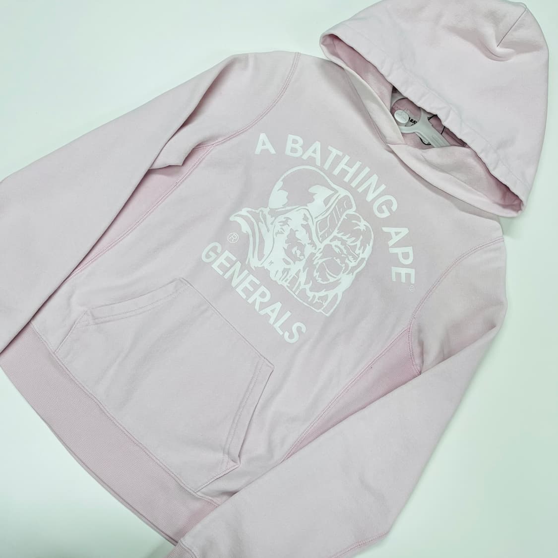 Xs 베이프 핑크 맨투맨 상품이미지1