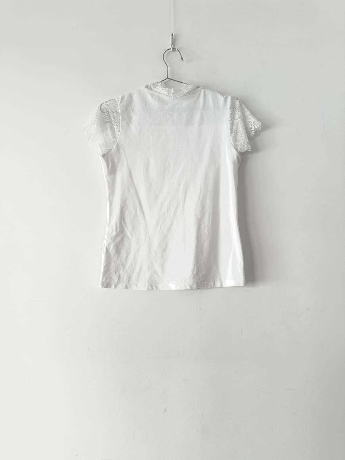 Neck lace detail top / white 상품이미지5