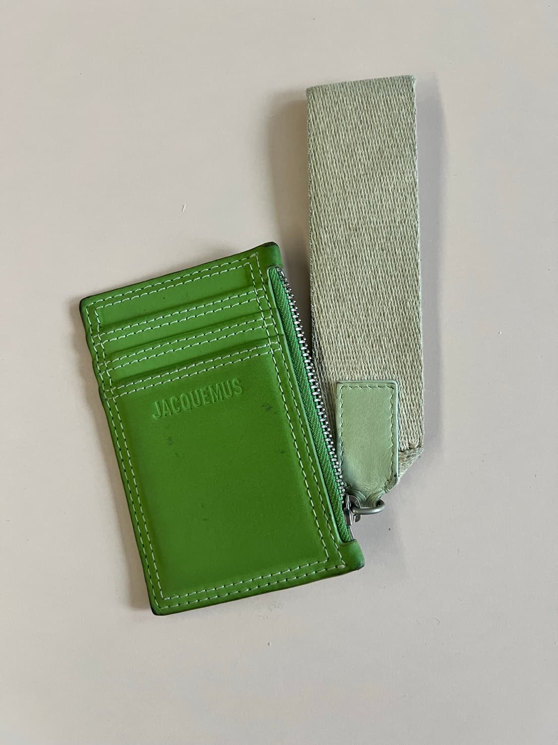 자크뮈스 스트랩 카드지갑 상품이미지1