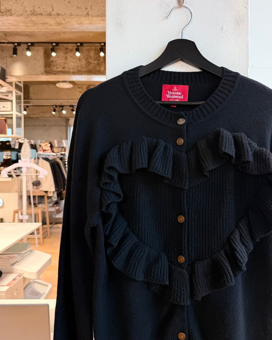 비비안 웨스트우드 레드라벨 블랙 하트 프릴 가디건  상품이미지4