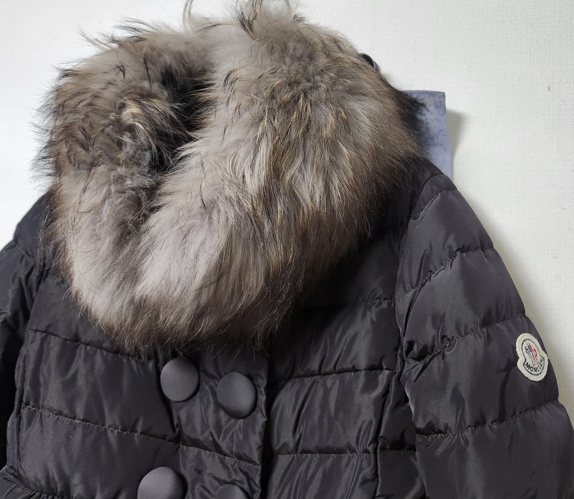 [정품 ] 몽클레어 패딩 다크브라운 사이즈 1 (여성용) 새상품급 한정판 상품이미지4