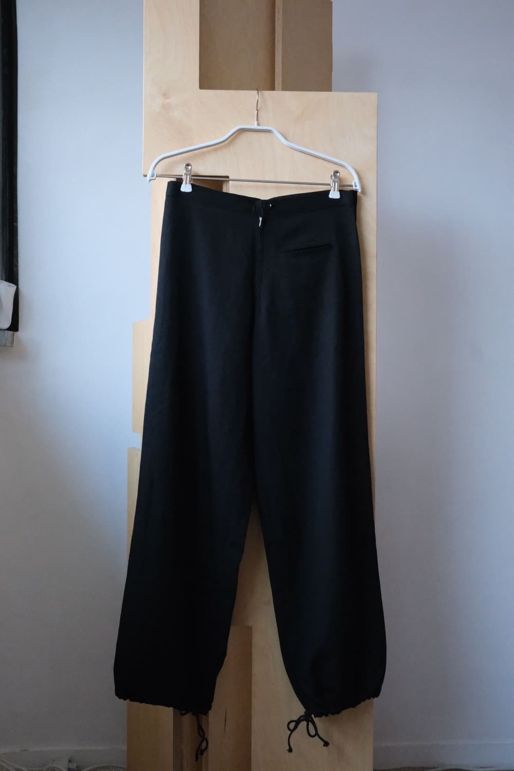 Yohji Yamamoto String Jogger Pants 상품이미지1