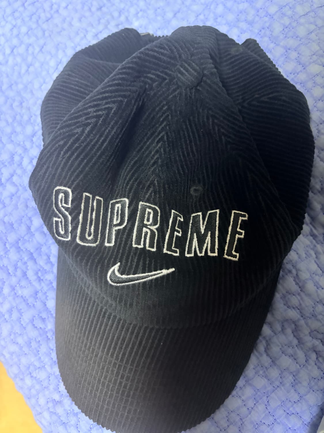 [os] 슈프림 x 나이키 아크 코듀로이 6-패널 캡 블랙 - 22SS 상품이미지1