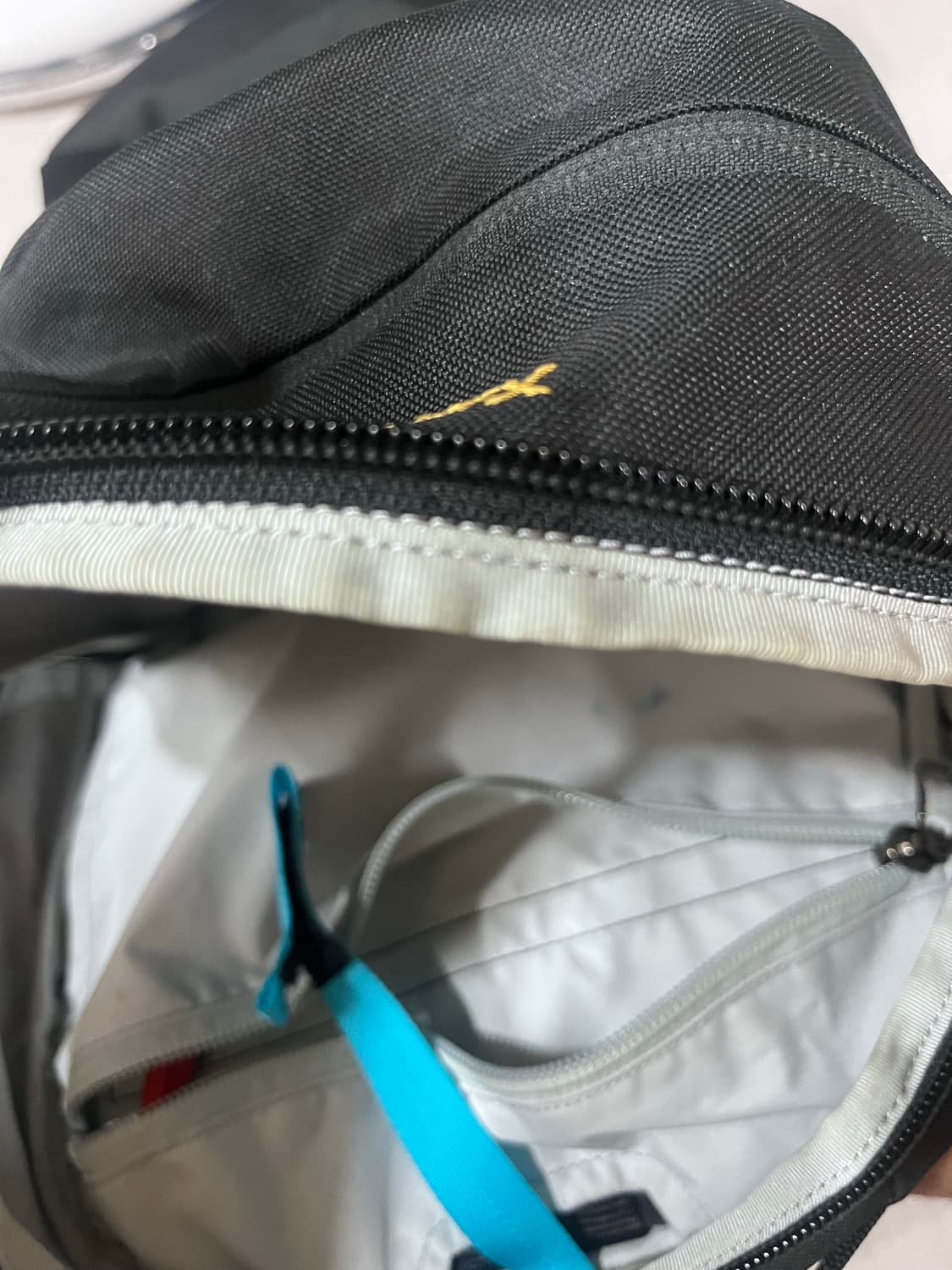 아크테릭스 멘티스 16 블랙 상품이미지8