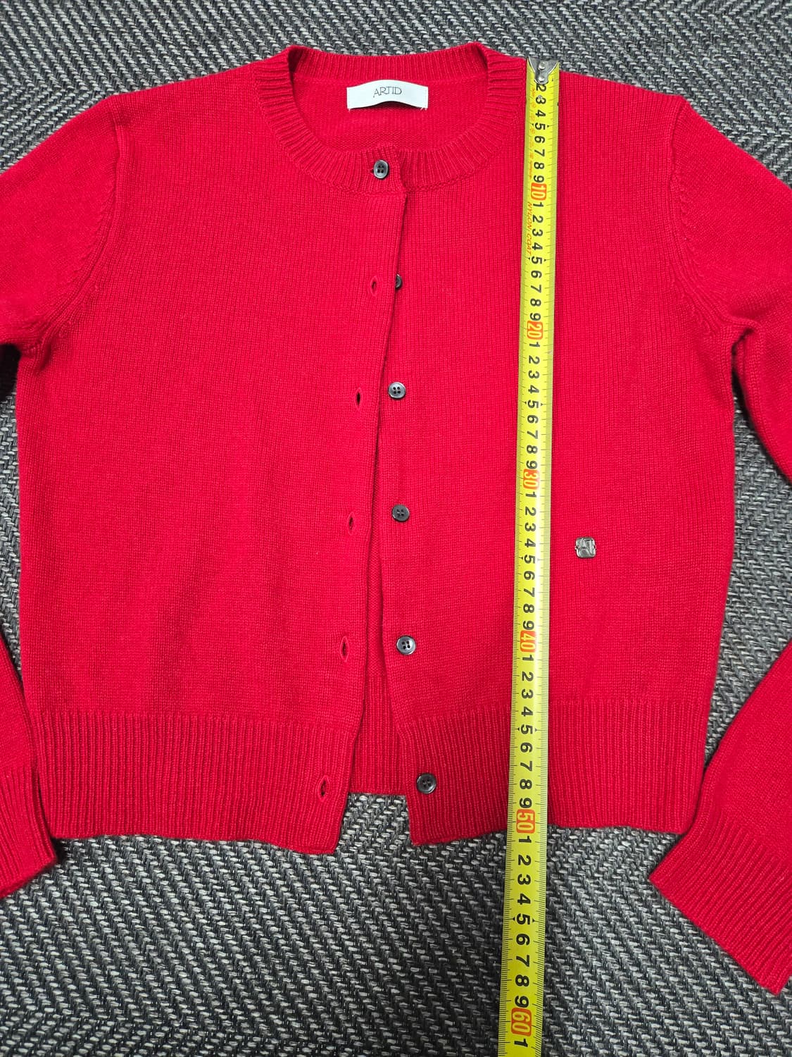 아티드 ARTID 24ss 캐시미어10%울90% 레드 라운드넥 가디건 상품이미지9