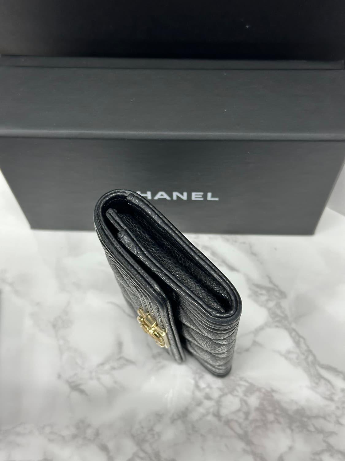 [정품] 샤넬 보이 플랩 금장 똑딱이 카드지갑 29번대 상품이미지4