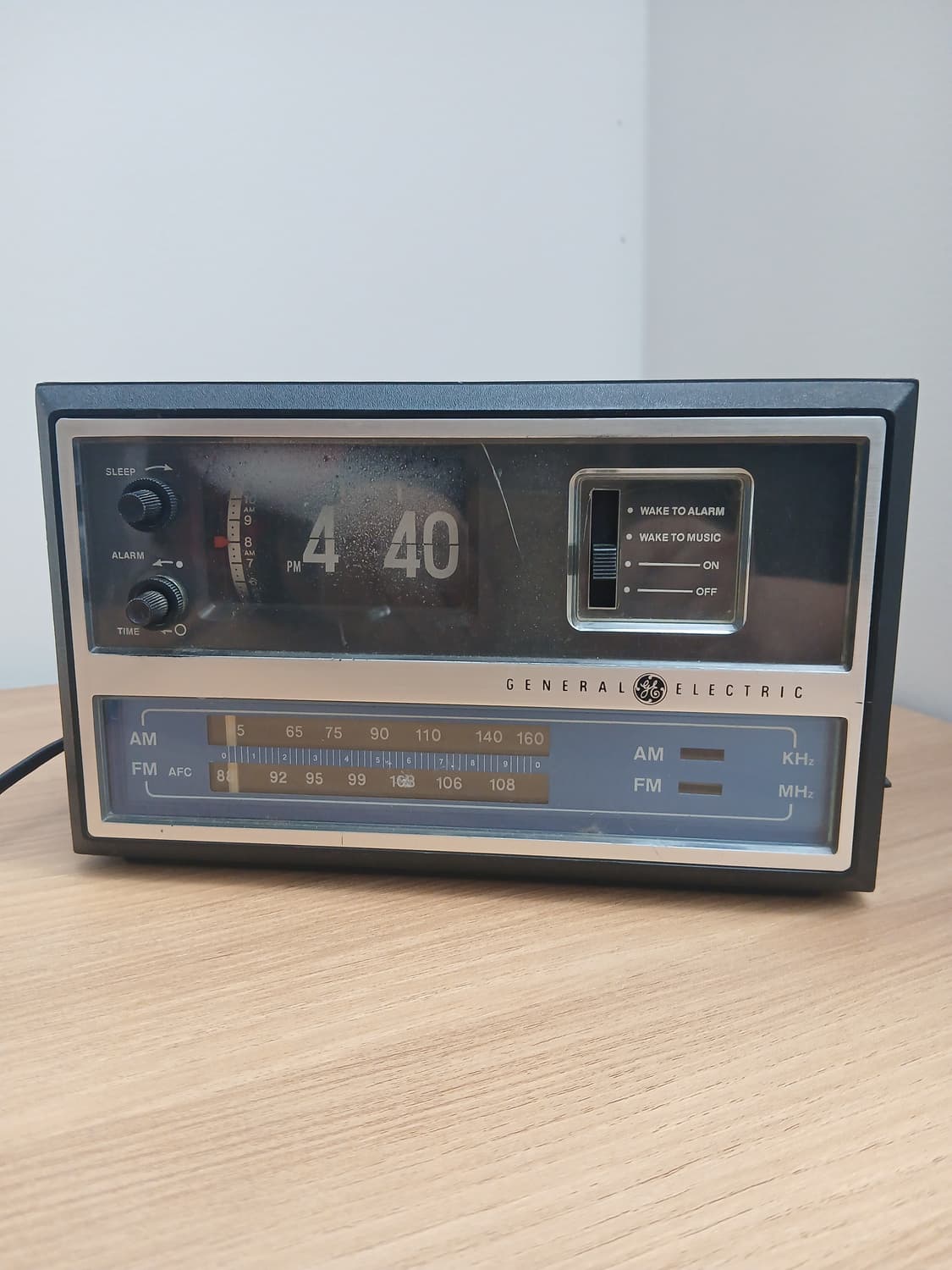 제네럴일렉트릭 빈티지 라디오 플립시계 상품이미지1