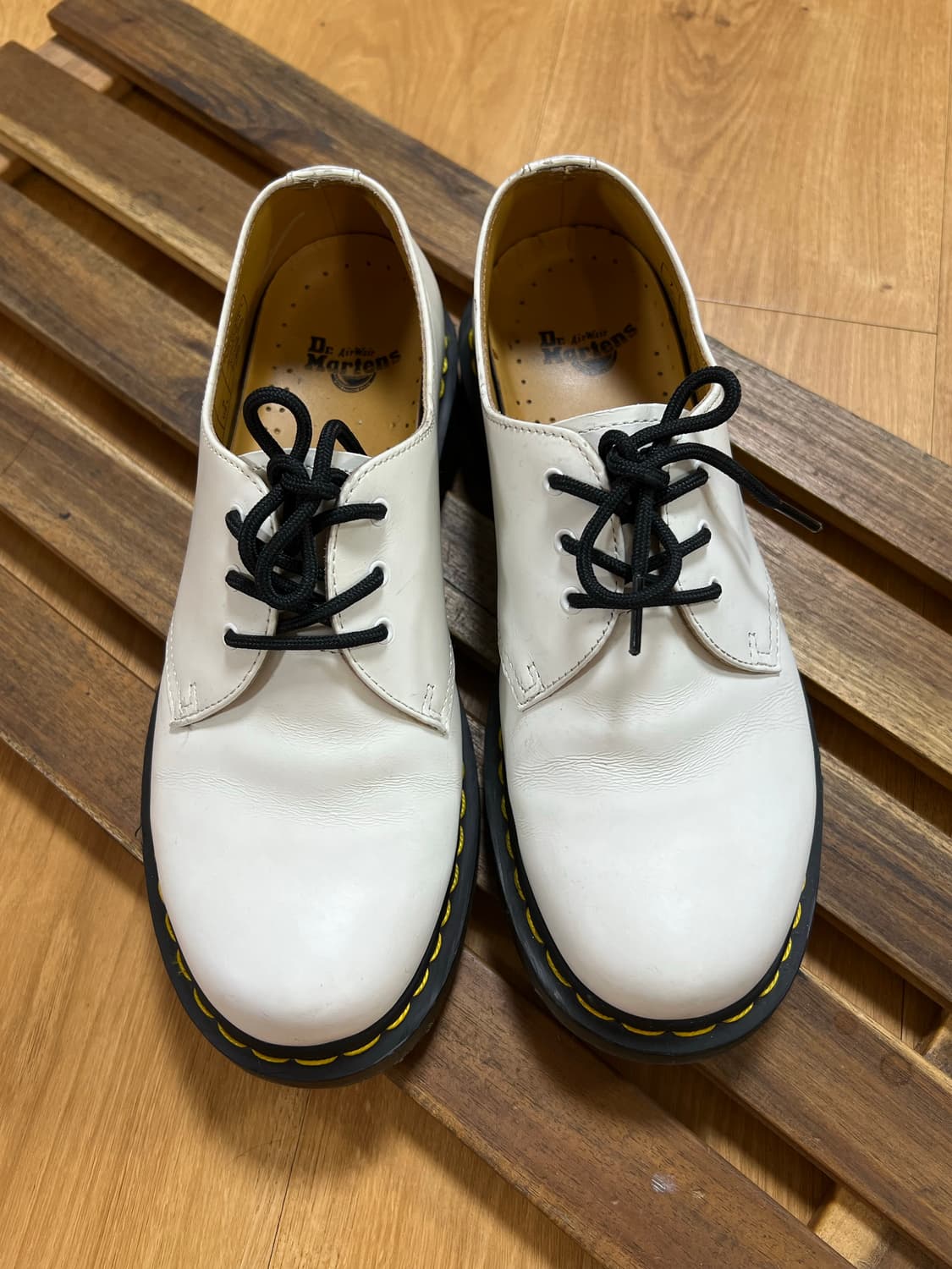 닥터마틴 1461 uk7 260사이즈 화이트 판매 상품이미지5