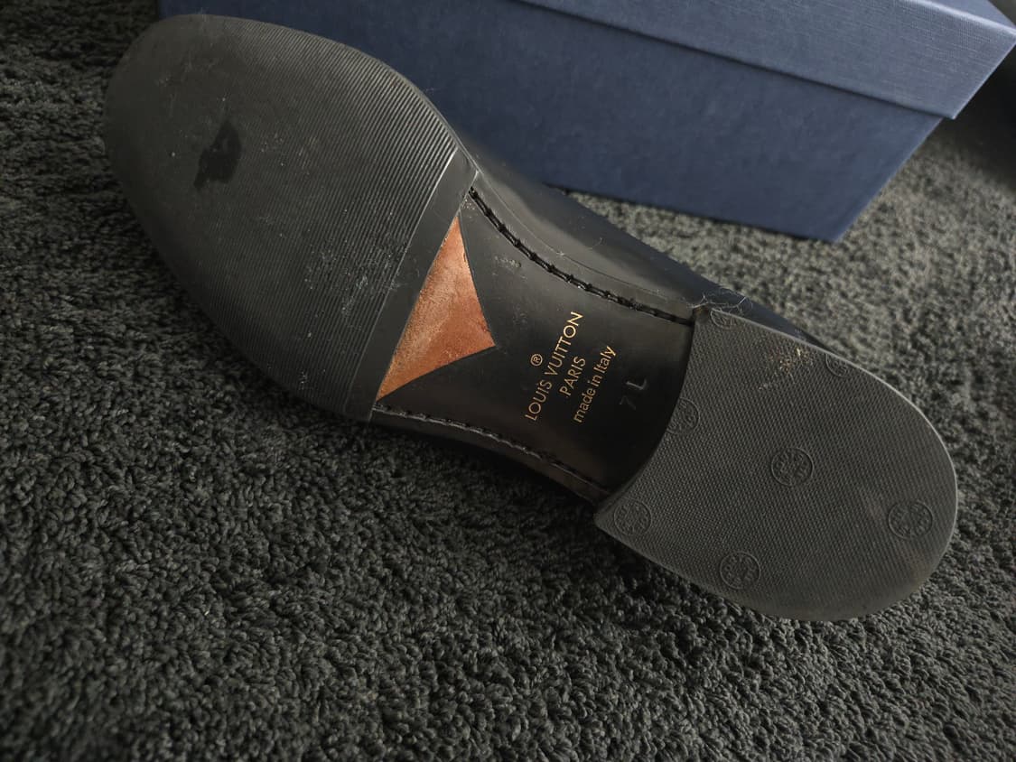 루이비통 로퍼 7L 270 정도의 사이즈 감 상품이미지6