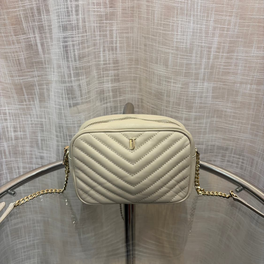 정품 제이에스티나 퀄팅 크로스백     상품이미지2