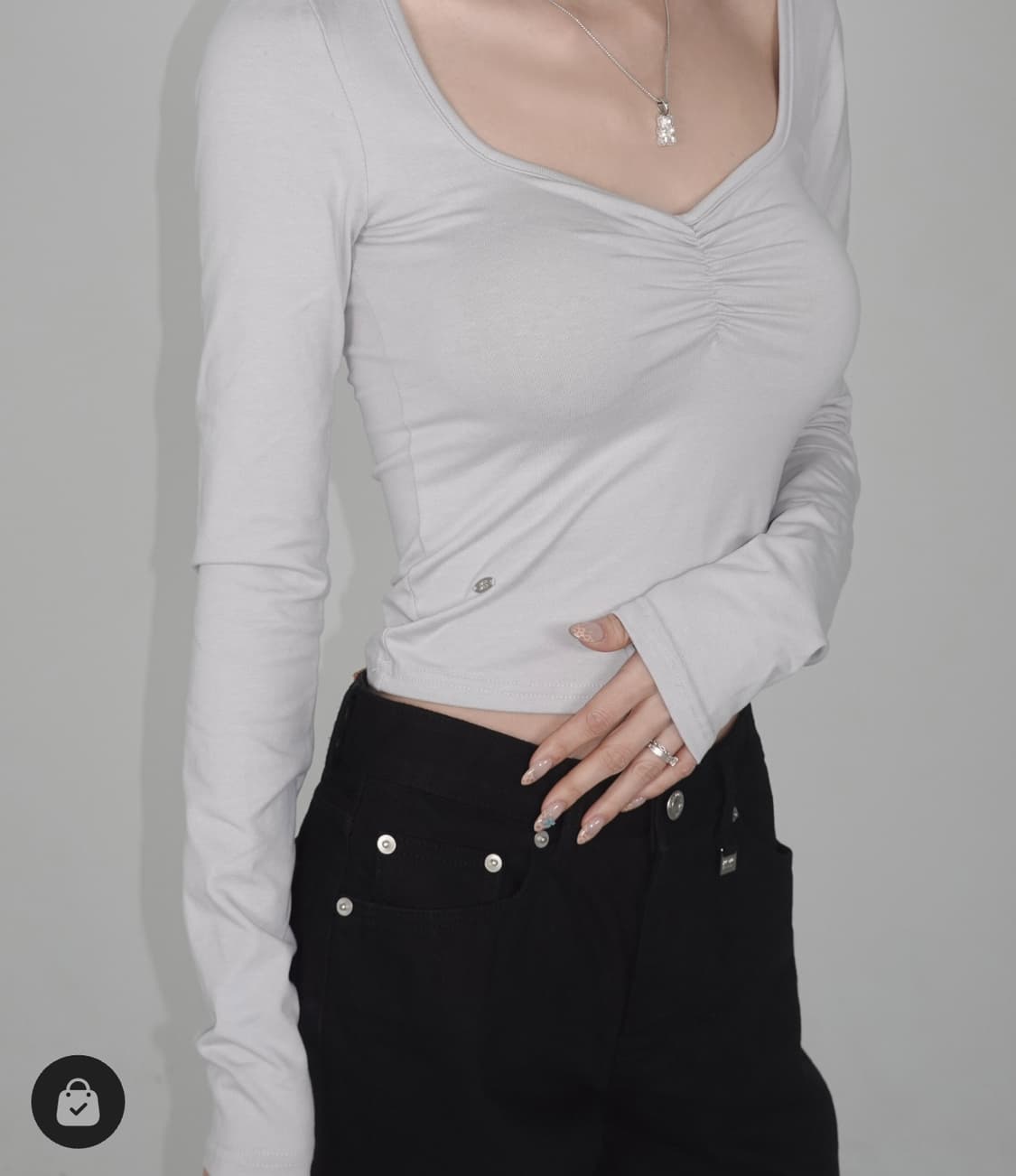 페일제이드 silket shirring T 블랙 상품이미지1