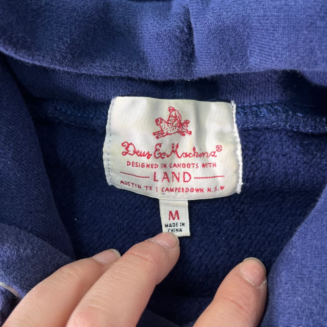 100 데우스 엑스 마키나 자수 후드티 상품이미지4