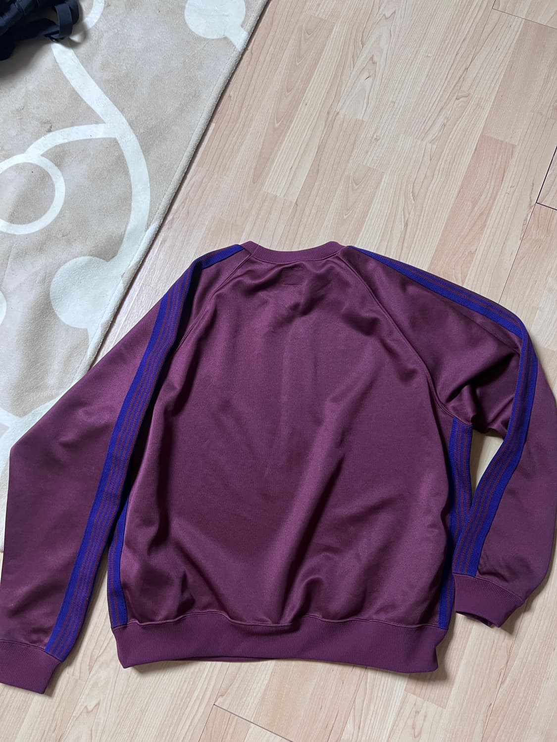 L) 새상품 25만원 거래가 니들스 트랙 크루넥 폴리 스무스 와인 상품이미지2