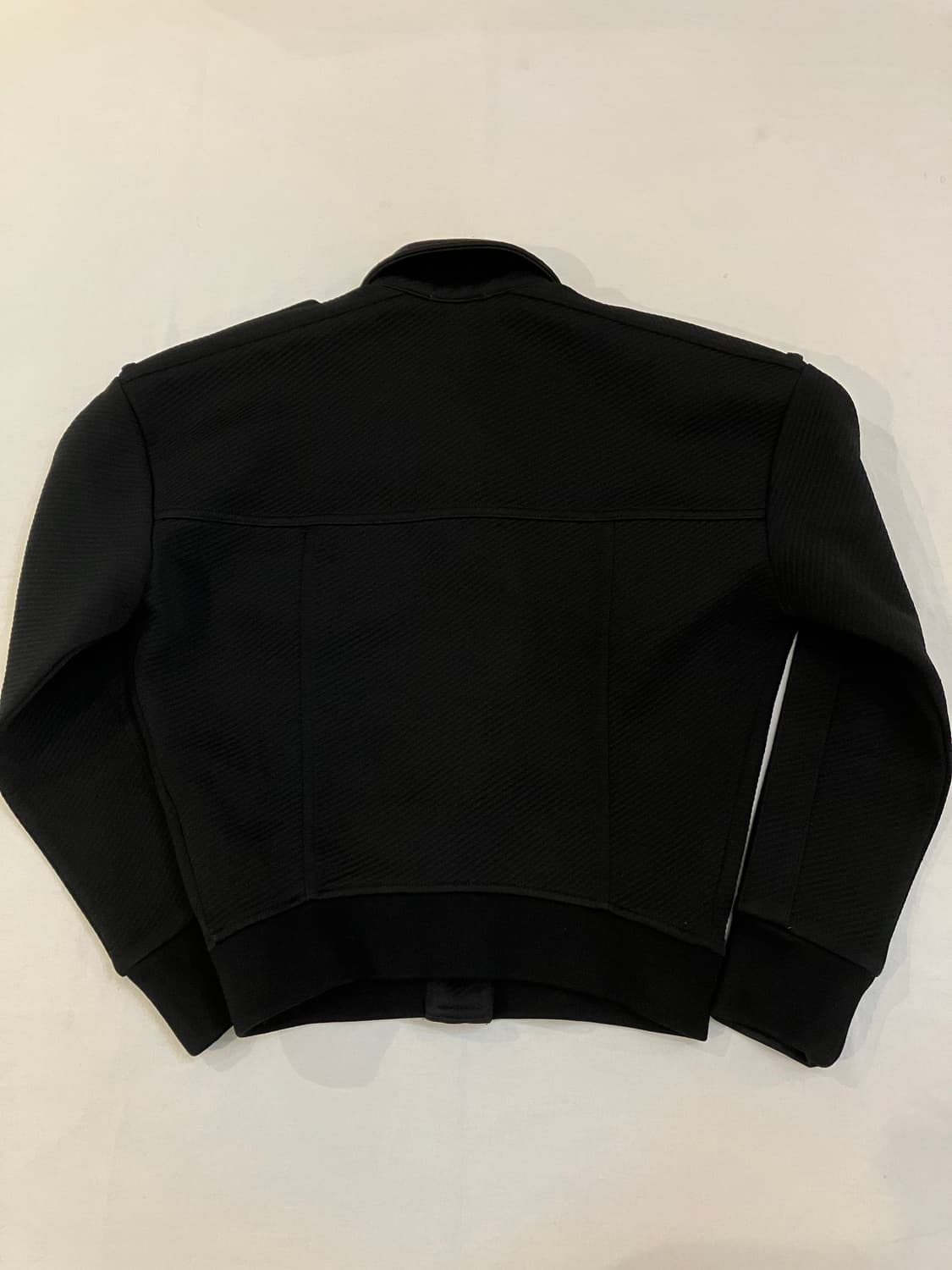 22AW 루이비통 유니폼 유틸리티 트러커 크롭 자켓 상품이미지2