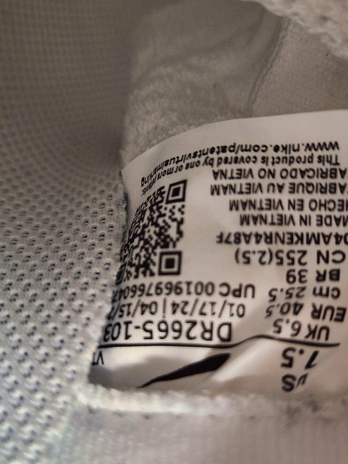 나이키 운동화 인피니티 런 4 DR2665-103 러닝화 사이즈255

 상품이미지10