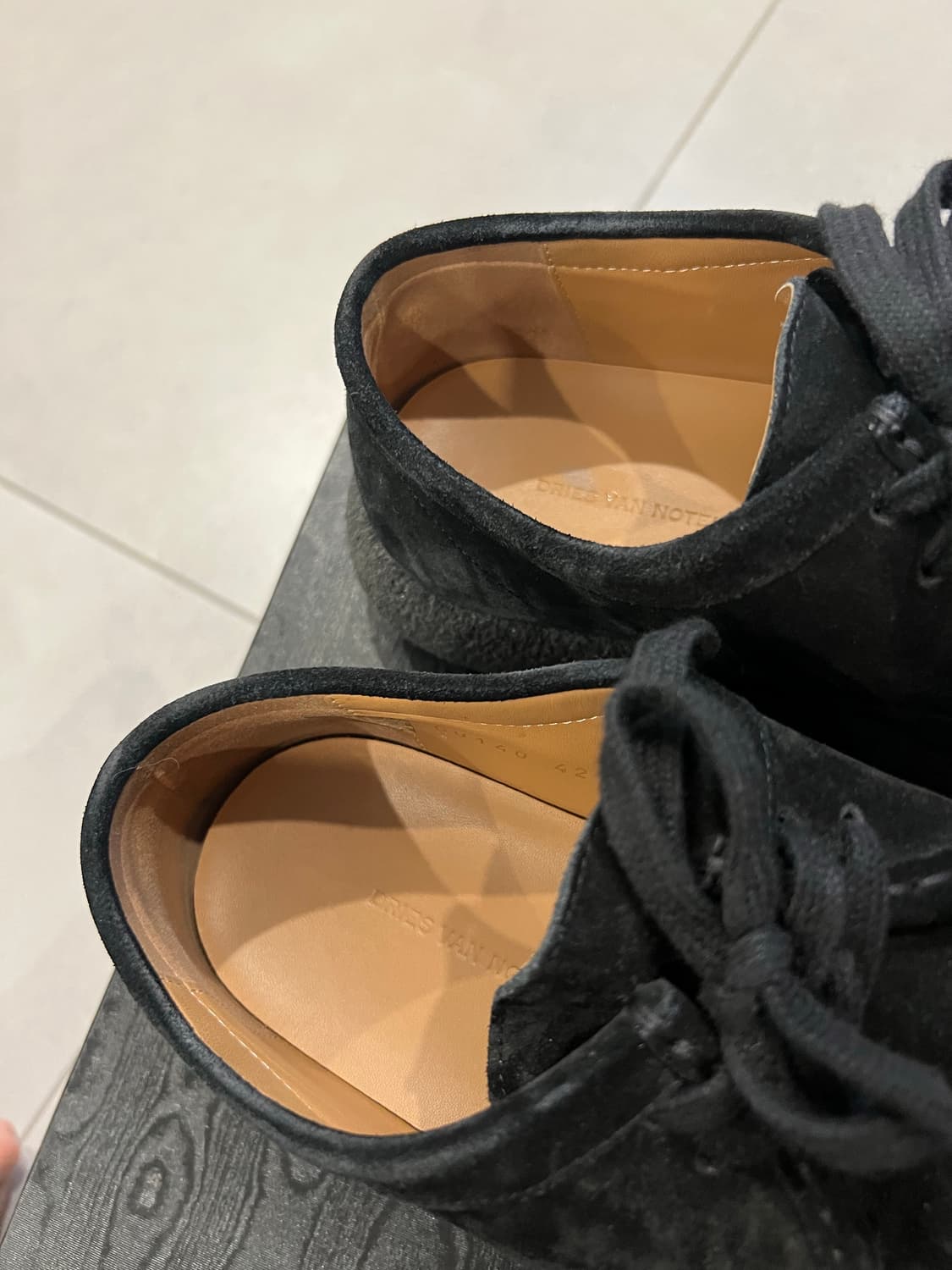 드리스 반 노튼 청키솔 더비 블랙 42 상품이미지3