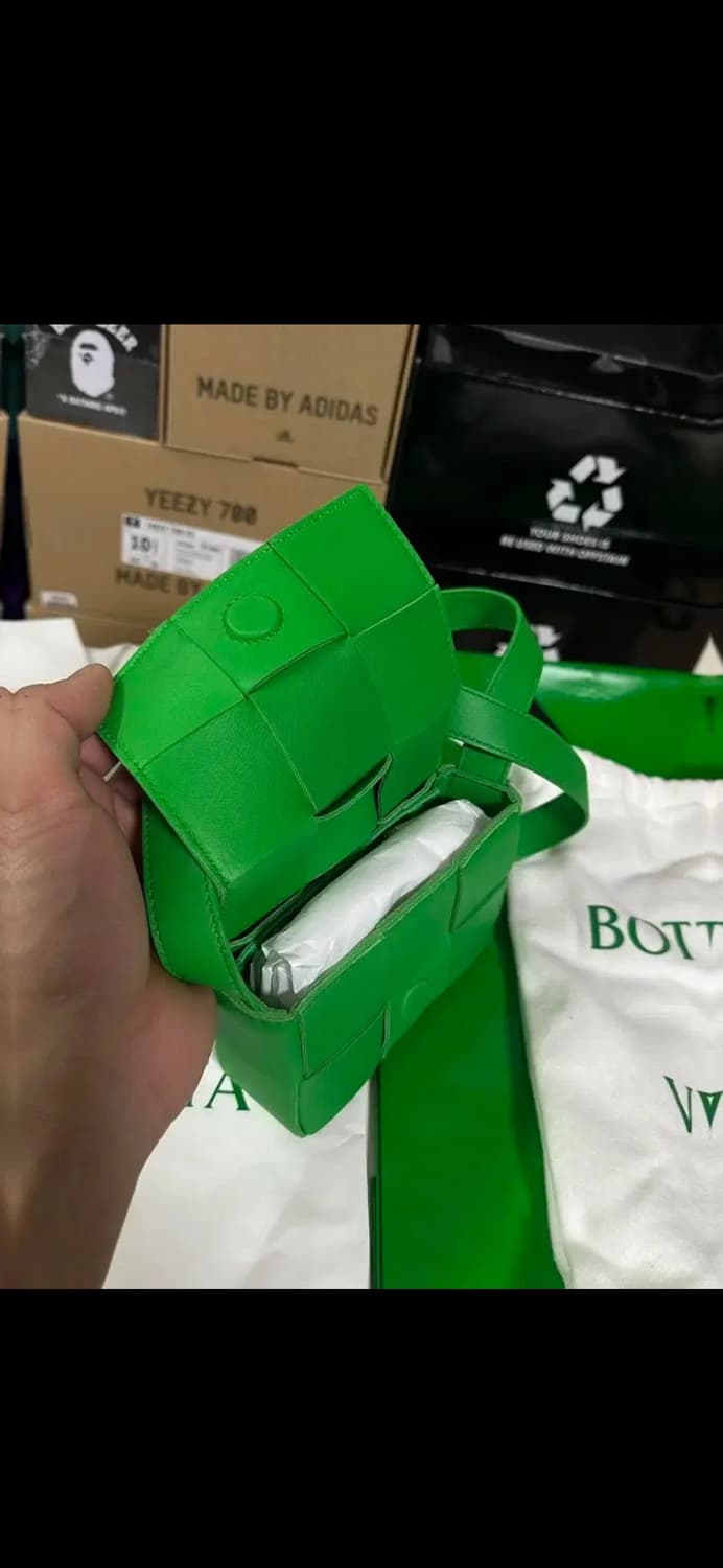 보테가베네타 카세트백미니 급처 상품이미지6