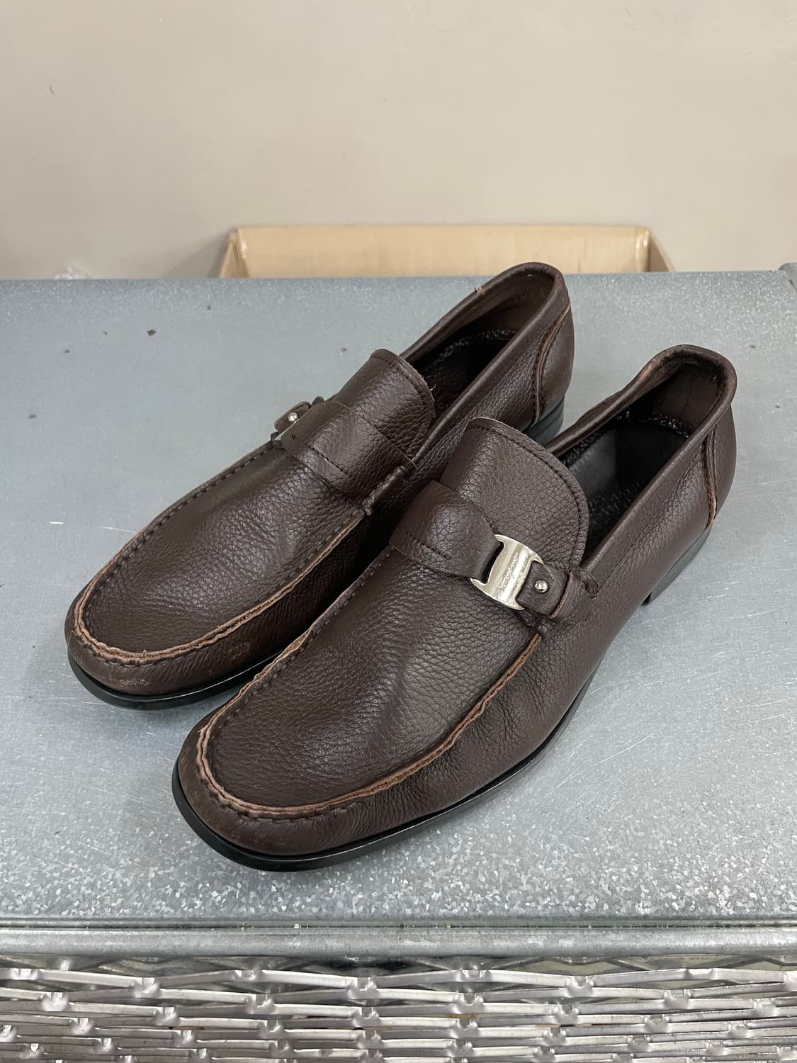 페리가모 브라운 로퍼 US9 상품이미지2