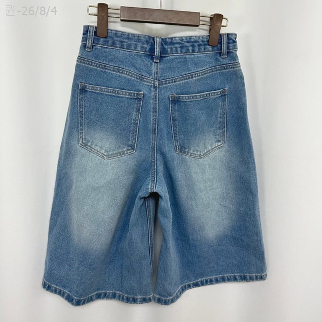 
무신사스탠다드 여자 버뮤다 데님 반바지 (미착용새제품 )25 상품이미지4