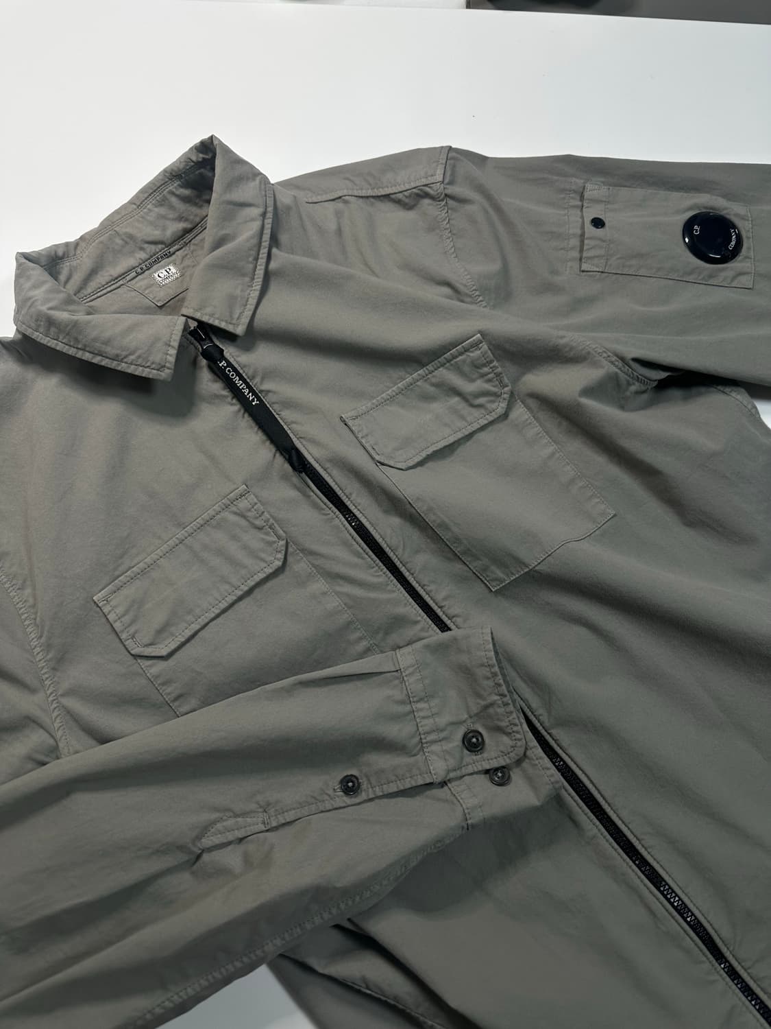 CP컴퍼니 가먼트다잉 오버셔츠 그레이 상품이미지1
