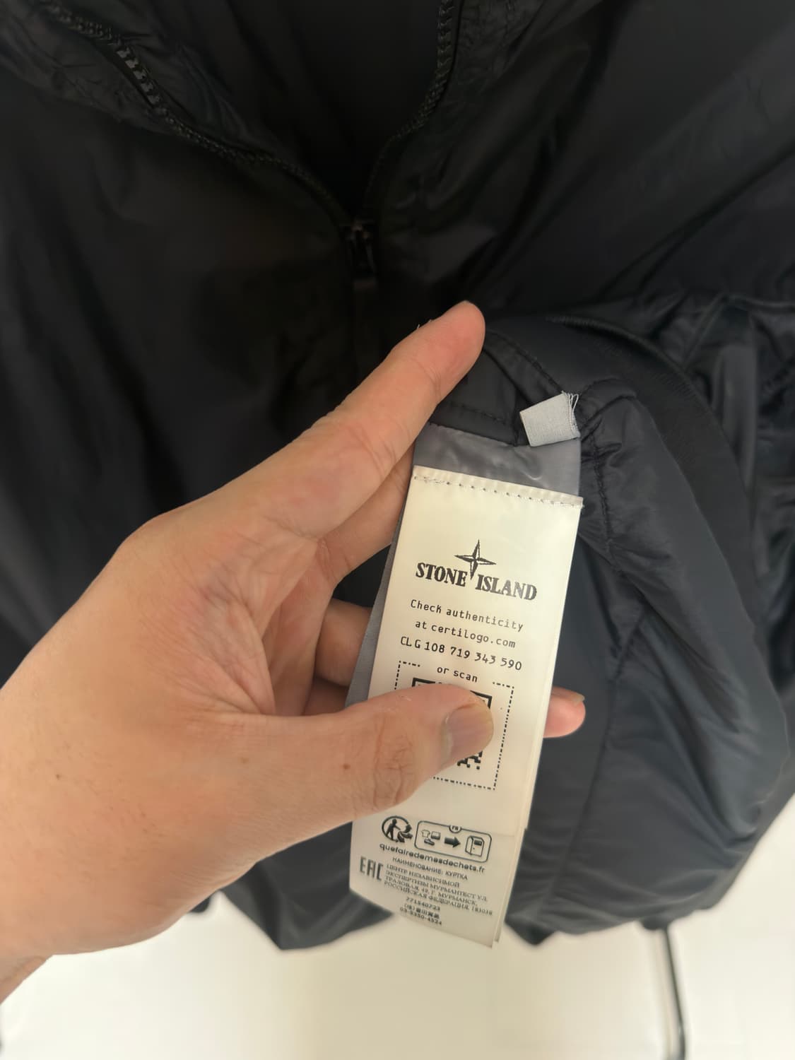[3XL] 스톤아일랜드 크링클랩스 프리마로프트 패딩 블랙 상품이미지4
