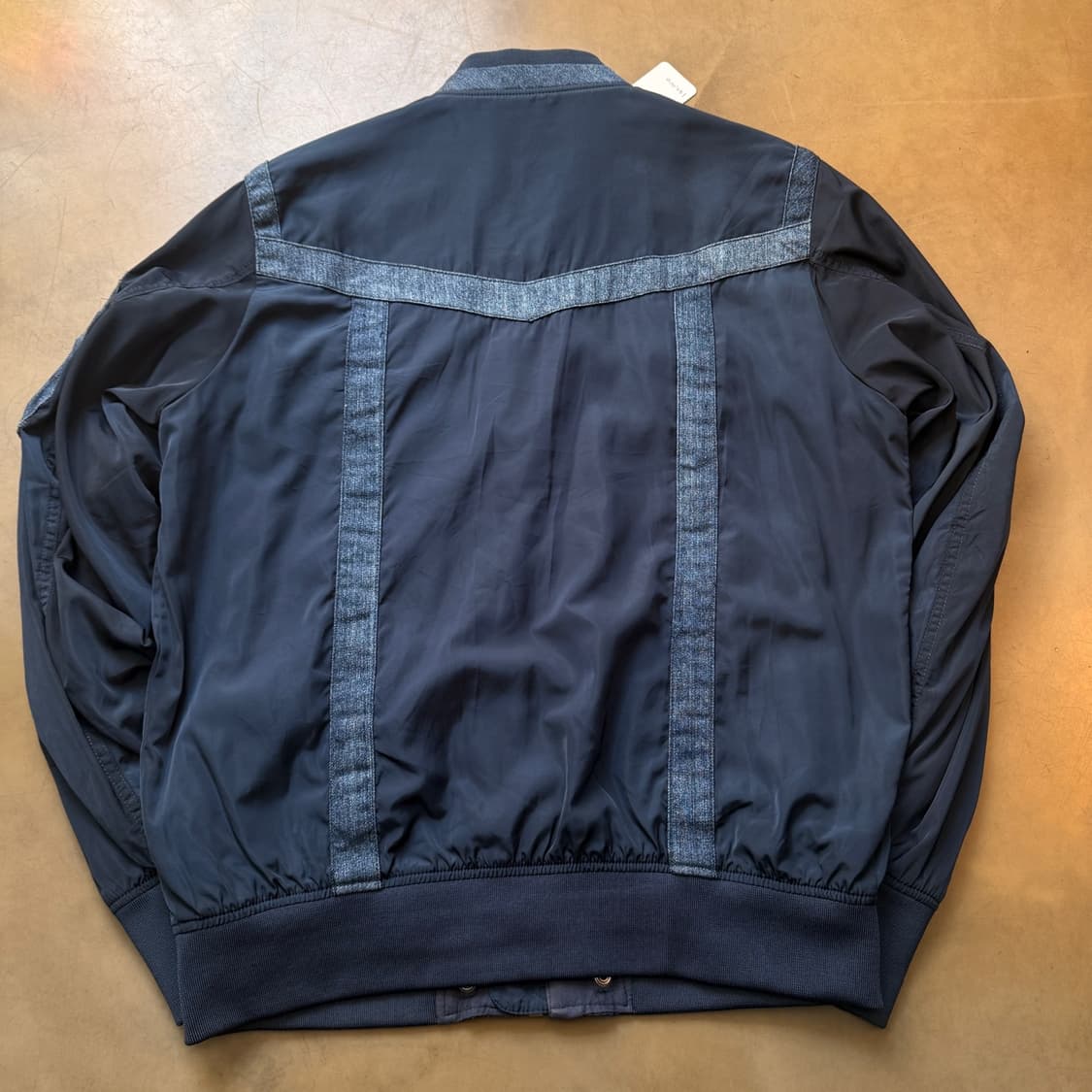 디젤 라이트 나일론  스트랩 디테일 자켓 상품이미지5