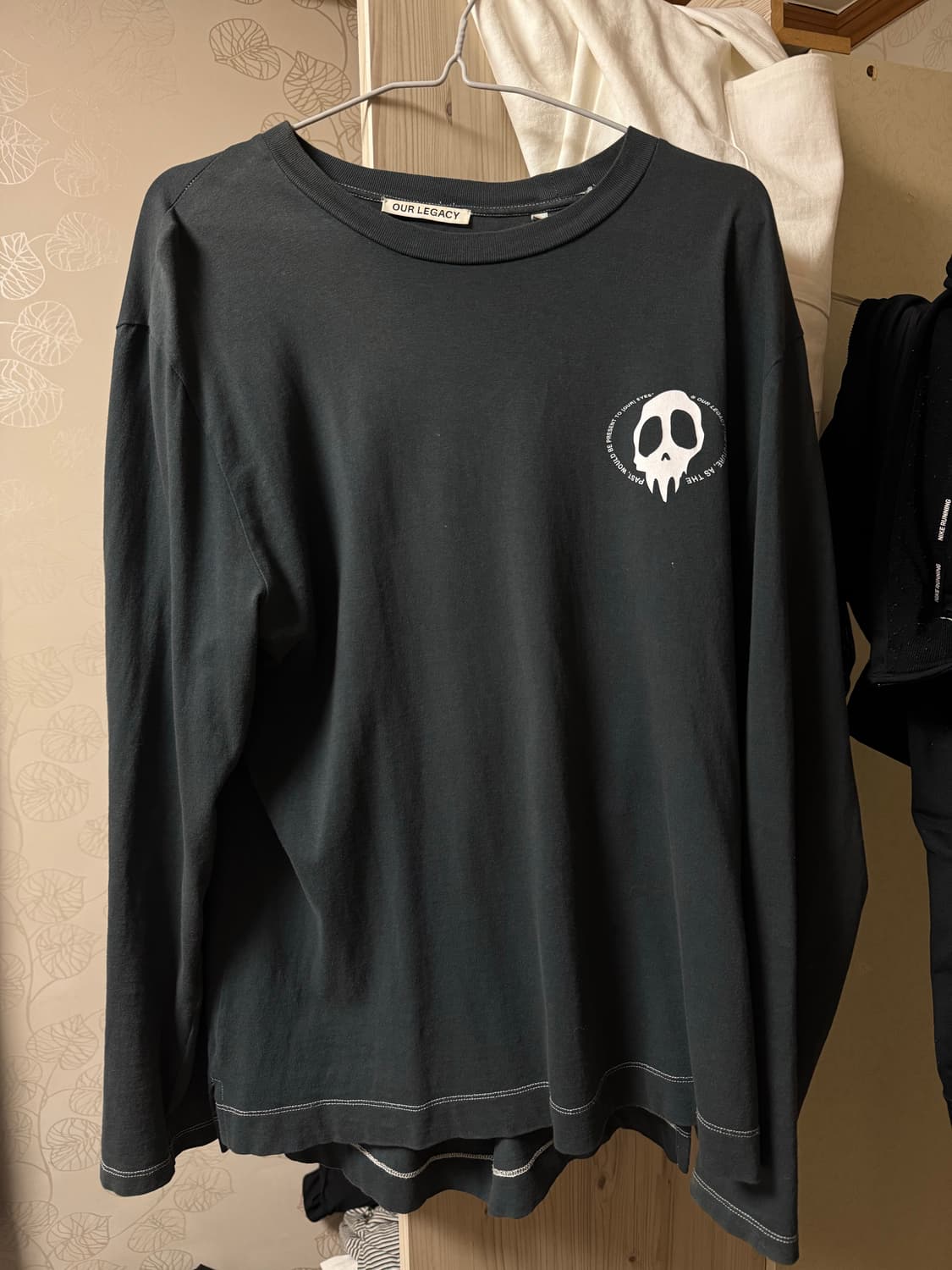 아워레가시 박스스톤페이퍼 시저프린트 롱슬리브 48 상품이미지1