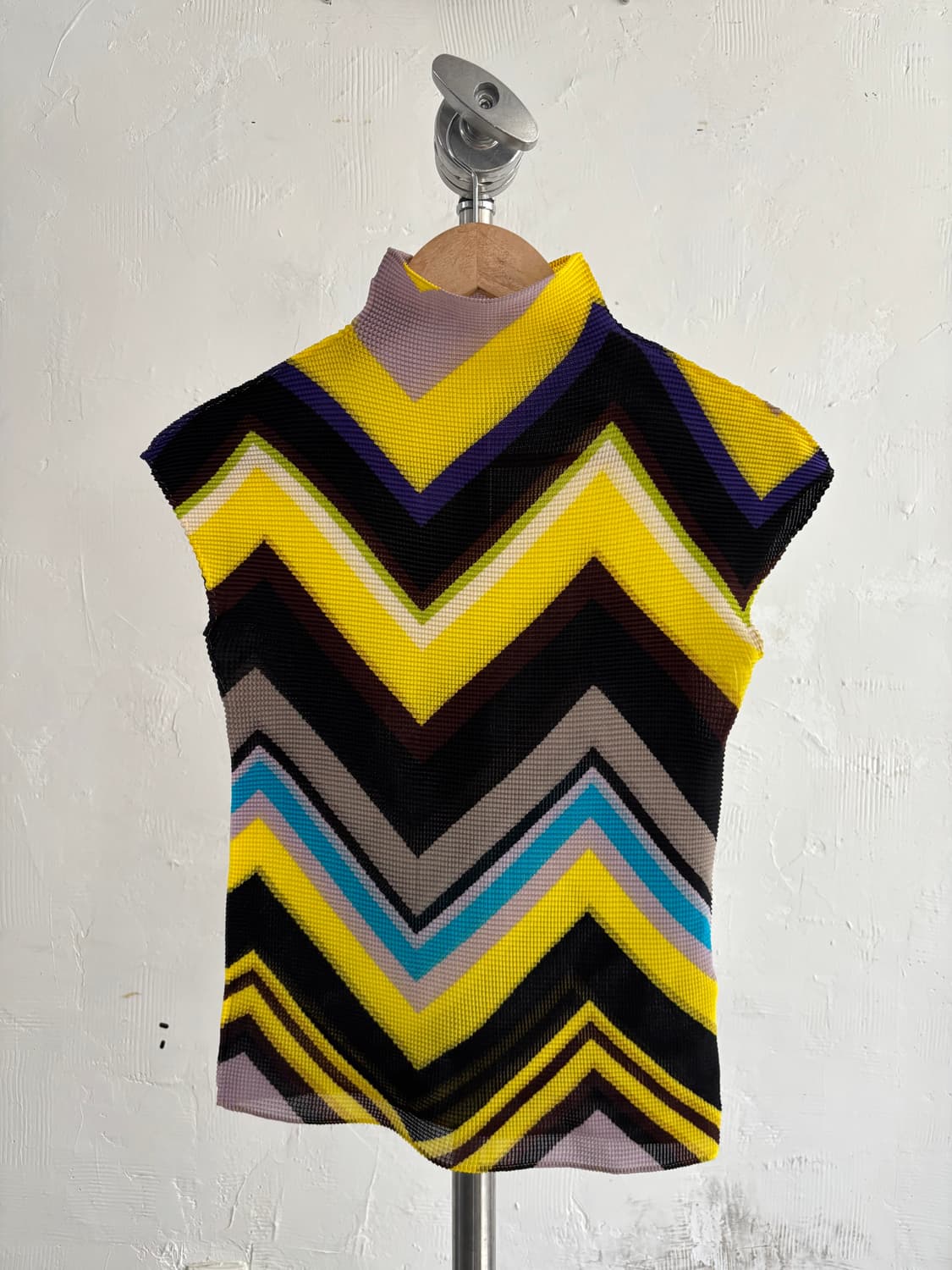 me Issey Miyake me이세이미야케 지그재그 목폴라 나시  상품이미지8