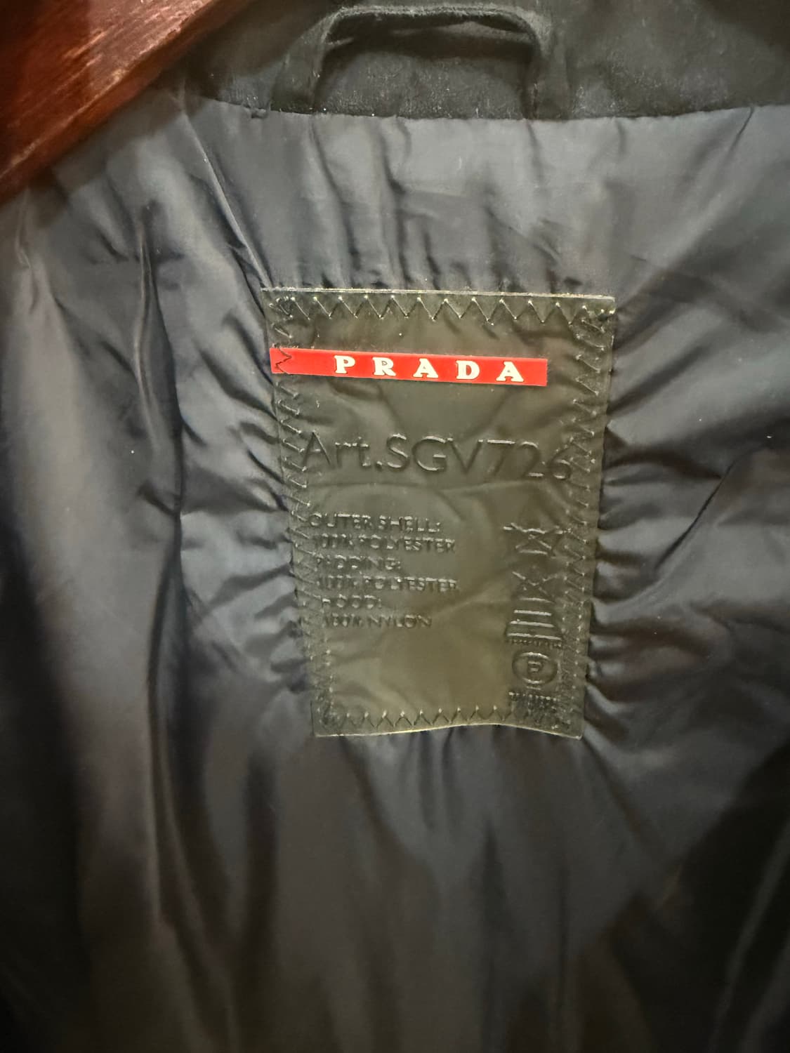 50/100 정품 프라다 고어텍스 패딩 팝니다 상품이미지2