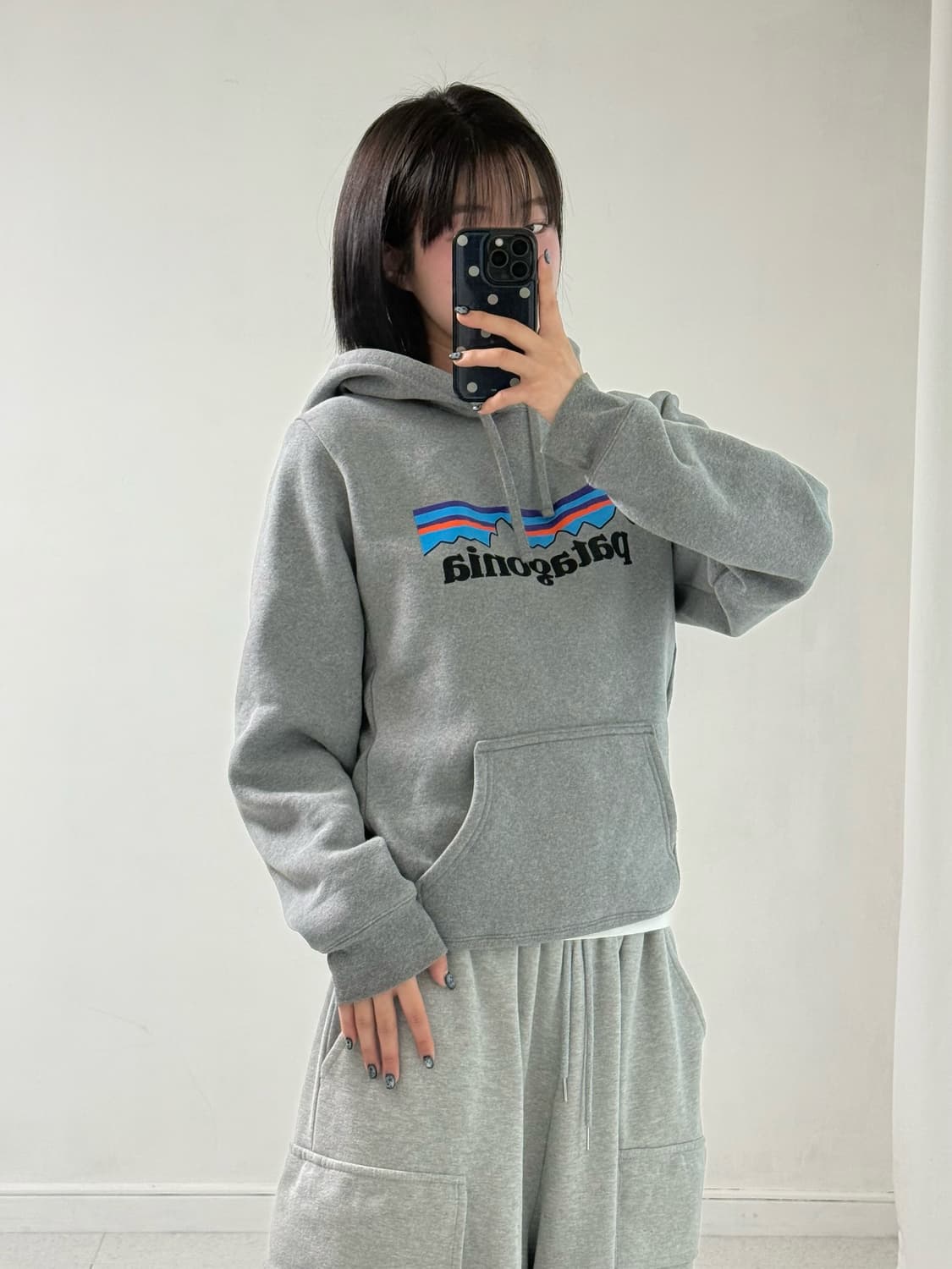 파타고니아 그레이 후드티 상품이미지3