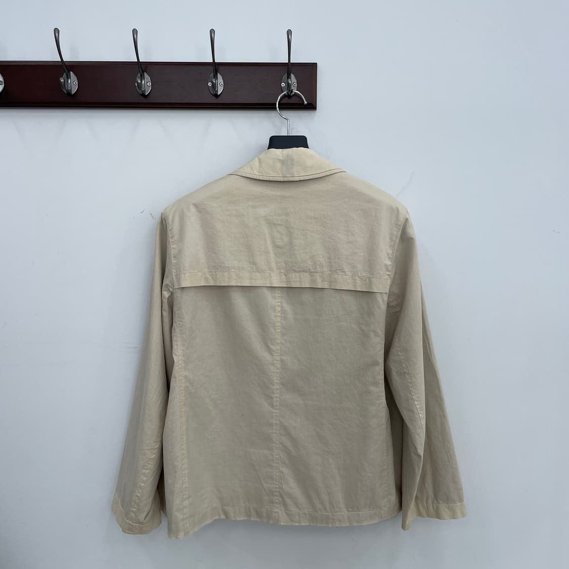 버버리 베이지 얇은 아우터 집업 자켓 상품이미지2